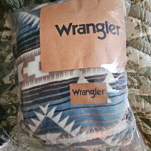 New Wrangler Queen sized throw Aztec longhorn reversible